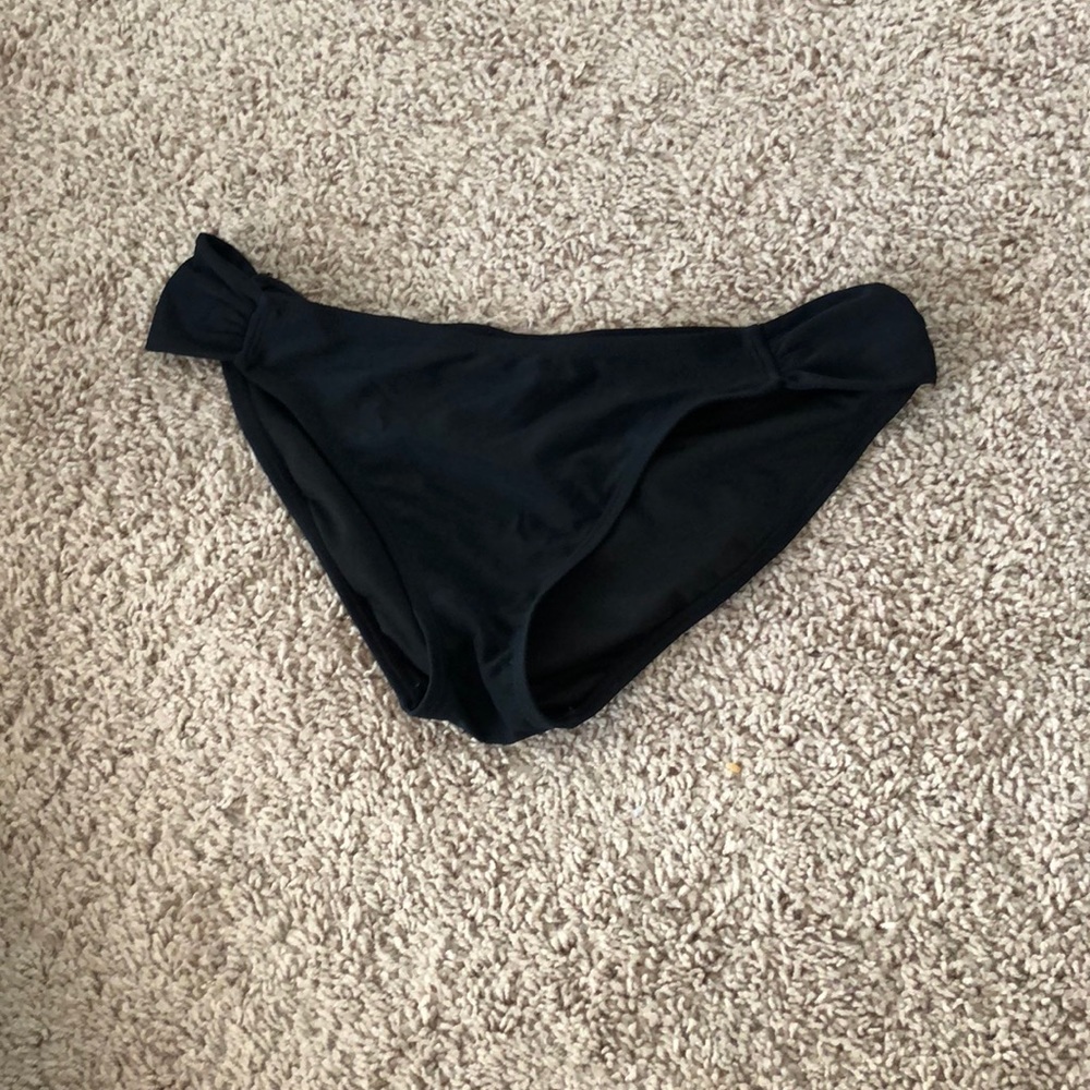 Black bikini bottoms